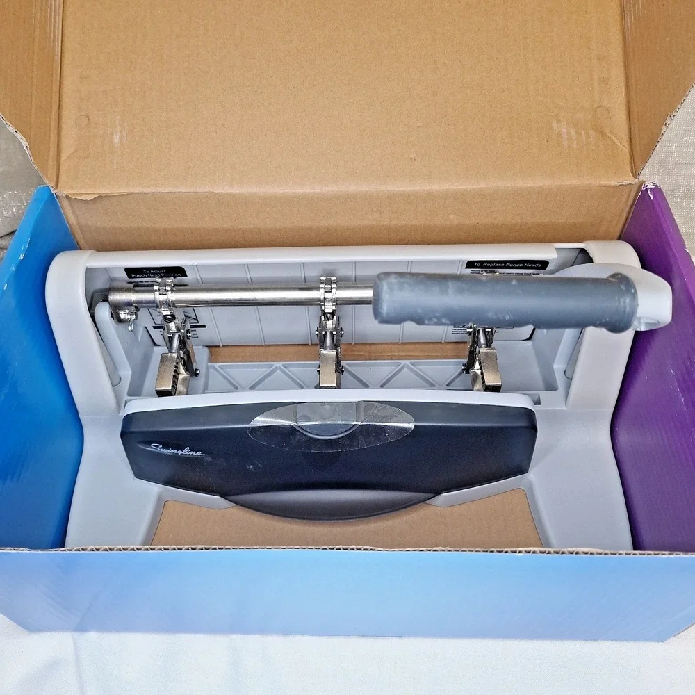 NEW Swingline 40-Sheet LightTouch Two to Three Hole Punch 9/32